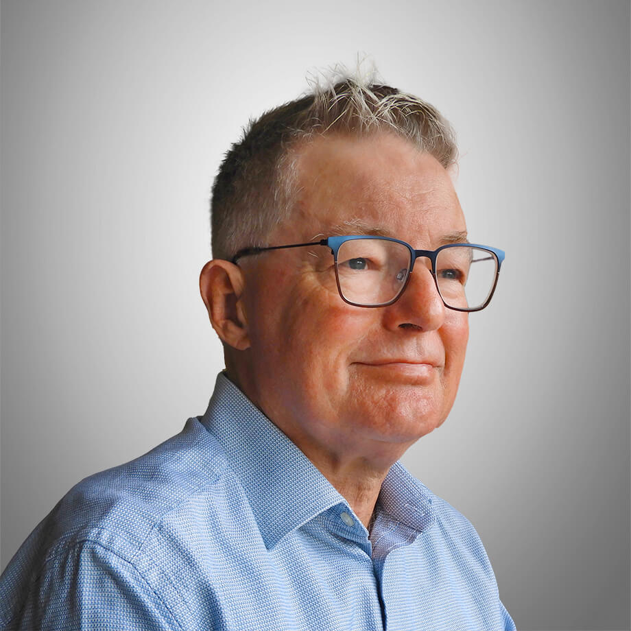 avt-staff-ross-web Ross Leahy